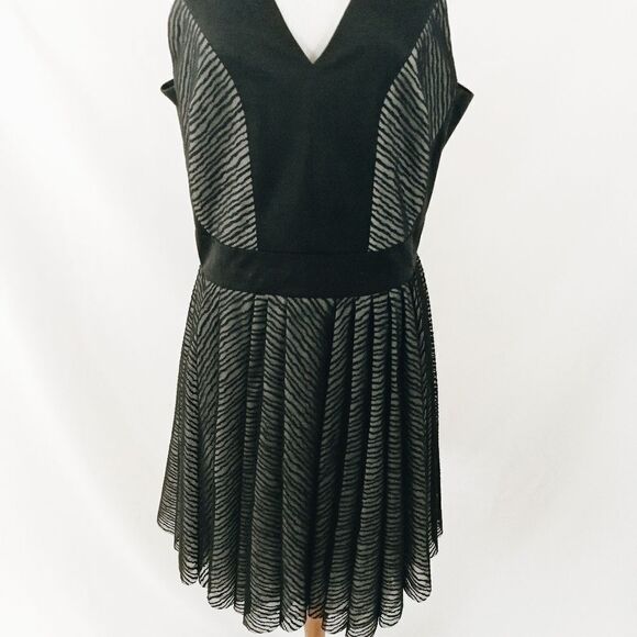 Robert Rodriguez Striped Dress - Picture 5 of 6